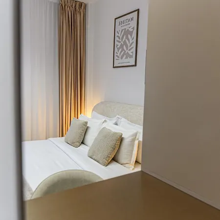 Apartment Matisse Coresi With Free Private Parking Brasov
