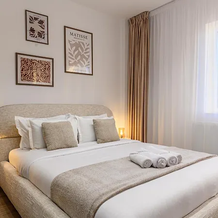 Apartment Matisse Coresi With Free Private Parking Brasov
