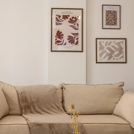 Apartment Matisse Coresi With Free Private Parking
