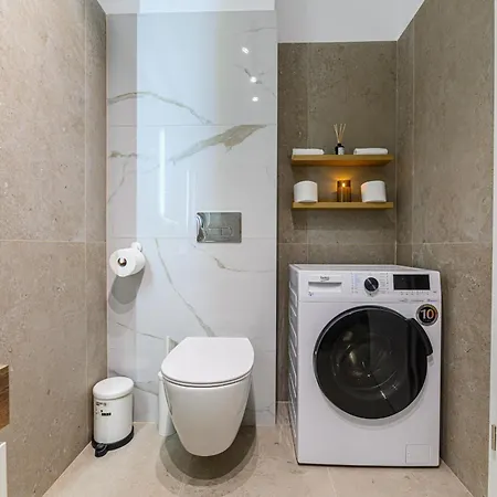 Matisse Coresi With Free Private Parking Apartment *