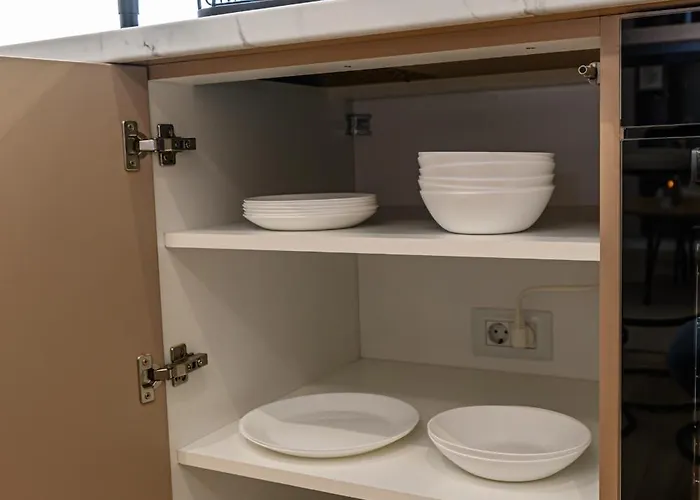 Apartment Matisse Coresi With Free Private Parking