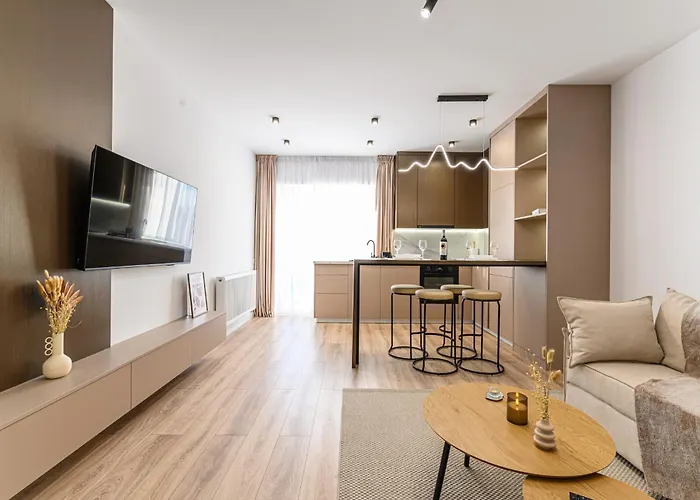 Apartment Matisse Coresi With Free Private Parking *