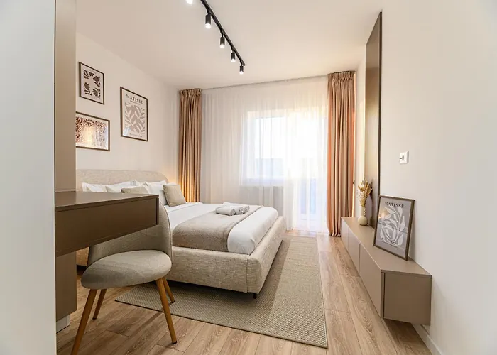 Apartment Matisse Coresi With Free Private Parking *